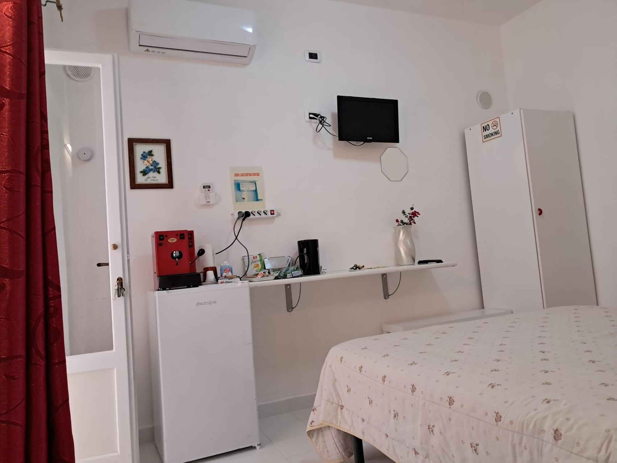 Levante Rooms Scalea Exterior foto